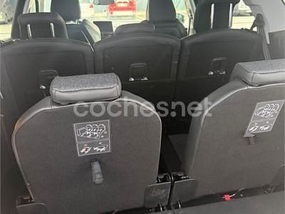 Usado Peugeot 5008 Allure 130 CV (95 kW) 2019 Gris / plata SUV