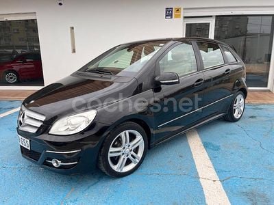 Usado Mercedes B180 Sport Edition 109 CV (80 kW) 2010 Negro Monovolumen