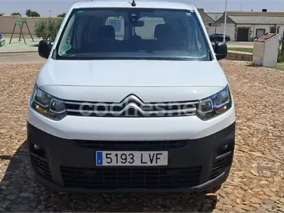 Usado Citroën Berlingo Business Class 102 CV (75 kW) 2022 Blanco Monovolumen