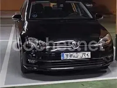 Usado VW Golf VII Advance 110 CV (80 kW) 2017 Negro Berlina