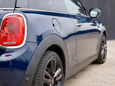 Usado Mini ONE 102 CV (75 kW) 2018 Azul Utilitario