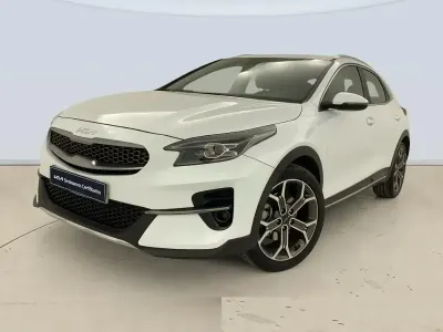 Usado Kia XCeed 120 HP (88 kW) 2022 Branco SUV