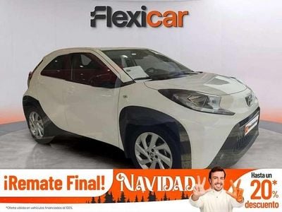 Blanco Usado 2024 Toyota Aygo X-play Utilitario | 11.990 € (Buen precio)