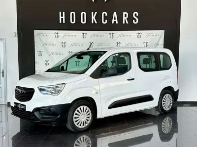 Usado Opel Combo Life Edition 102 CV (75 kW) 2021 Blanco Monovolumen