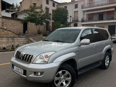 Usado Toyota Land Cruiser 173 CV (127 kW) 2007 Gris / plata SUV