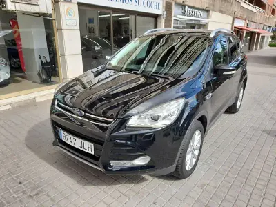 Usado Ford Kuga Trend 150 CV (110 kW) 2016 Negro SUV
