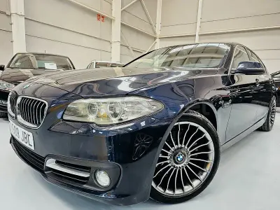 Usado BMW 520 Luxury Line 190 CV (139 kW) 2014 Azul Berlina