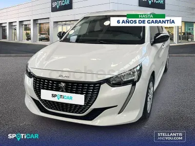 Usado Peugeot 208 Active 75 CV (55 kW) 2023 Blanco Utilitario