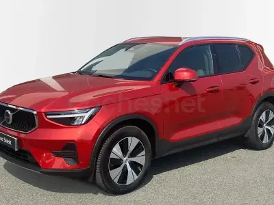 Usado Volvo XC40 Core 163 CV (119 kW) 2025 Granate SUV