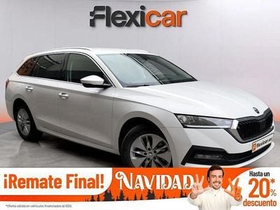 Blanco Usado 2023 Skoda Octavia Ambition Familiar | 22.490 € (Buen precio)