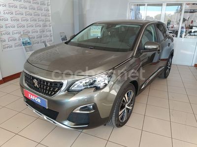 Usado Peugeot 3008 Allure 130 CV (95 kW) 2019 Gris SUV
