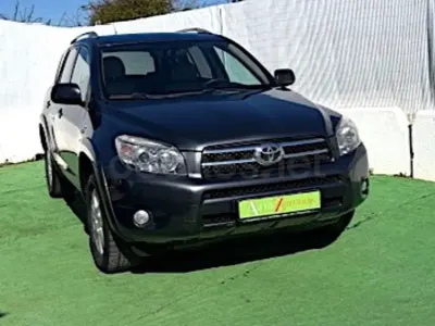 Usado Toyota RAV4 Premium 177 CV (130 kW) 2007 Azul SUV