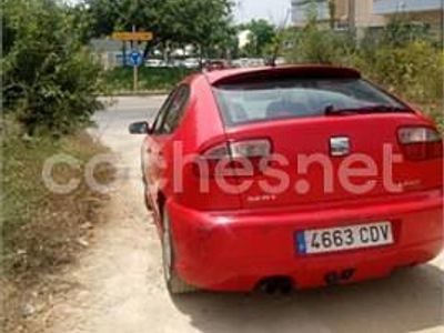 Rojo Usado 2003 Seat Leon Sport Berlina | 2450 € (Precio justo)