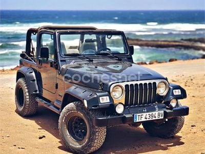 Usado Jeep Wrangler 121 CV (88 kW) 1999 Negro SUV