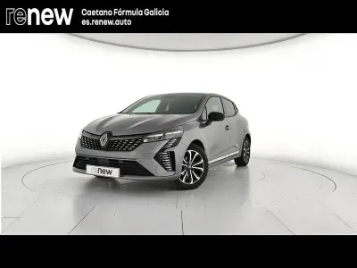 Usado Renault Clio V Techno 100 CV (73 kW) 2025 Gris Berlina