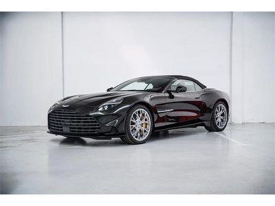 Nuevo Aston Martin Vanquish 835 CV (614 kW) 2025 Minotaur green Descapotable