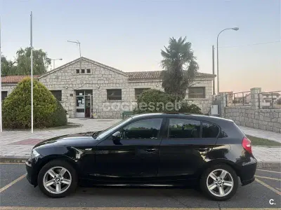 Usado BMW 118 143 CV (105 kW) 2009 Negro Utilitario
