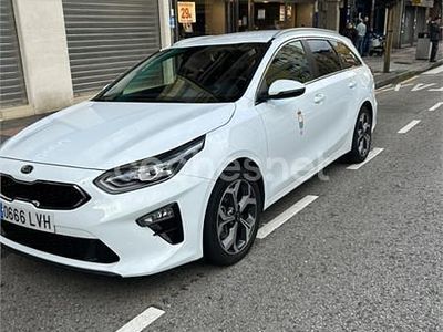 Usado Kia Ceed 136 CV (100 kW) 2021 Blanco Utilitario
