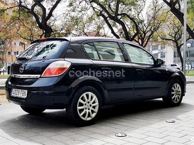 Negro Usado 2006 Opel Astra Cosmo Berlina | 4200 € (Un poco caro)