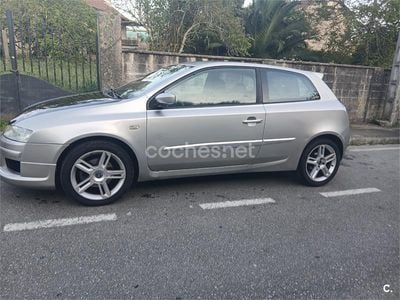 Usado Fiat Stilo Dynamic 115 CV (84 kW) 2003 Gris / plata Berlina