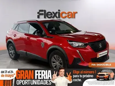 Usado Peugeot 2008 Allure 100 CV (73 kW) 2023 Rojo SUV