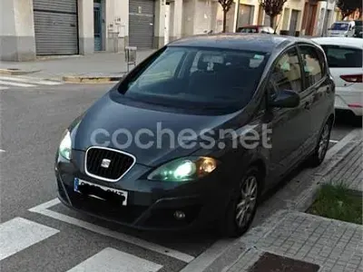 Usado Seat Altea Style 105 CV (77 kW) 2010 Negro Monovolumen