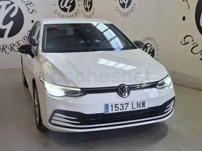 Usado VW Golf VIII Life 115 CV (84 kW) 2021 Blanco Berlina