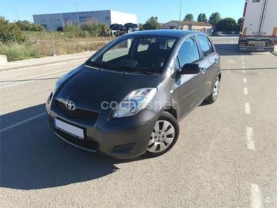 Begagnad Toyota Yaris Sol 87 HK (63 kW) 2009 Grå Halvkombi