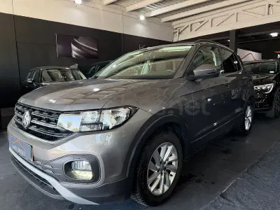 Usado VW T-Cross Edition 95 CV (69 kW) 2020 Gris / plata SUV
