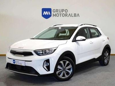 Usado Kia Stonic 84 CV (61 kW) 2023 Blanco SUV