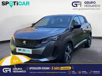 Usado Peugeot 3008 Allure 225 CV (165 kW) 2023 Gris SUV