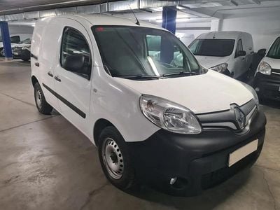 Begagnad Renault Kangoo 80 HK (58 kW) 2021 Vit Minibuss