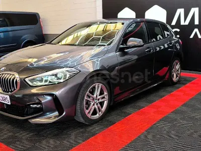 Usado BMW 118 Comfort Edition 150 CV (110 kW) 2021 Gris / plata Utilitario