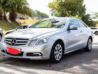 Usado Mercedes E250 204 CV (150 kW) 2012 Gris / plata Coupe