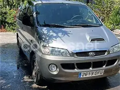Usado Hyundai H-1 140 CV (102 kW) 2005 Gris / plata Monovolumen