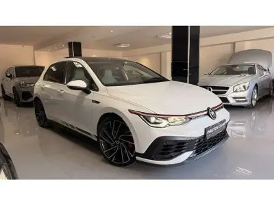 Usado VW Golf VII GTI 301 CV (221 kW) 2021 Blanco Utilitario