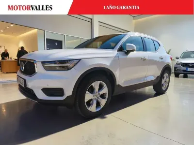 Usado Volvo XC40 Momentum 129 HP (94 kW) 2021 Branco SUV