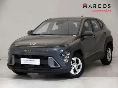Usado Hyundai Kona 101 CV (74 kW) 2025 Gris SUV