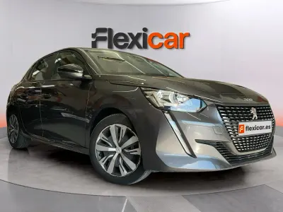 Usado Peugeot 208 Active 102 CV (75 kW) 2023 Gris Utilitario