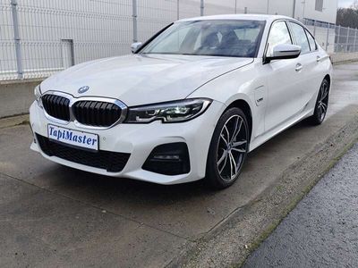BMW 330e