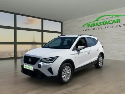 Usado Seat Arona 110 CV (80 kW) 2023 Blanco SUV
