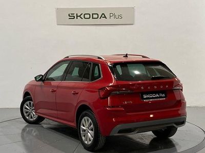 Usado Skoda Kamiq Ambition 95 CV (69 kW) 2022 Rojo SUV