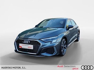 Gris / plata Usado 2024 Audi A3 Ambiente Berlina | 35.500 € (Precio justo)