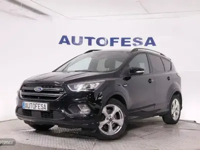 Usado Ford Kuga ST-Line 150 CV (110 kW) 2018 Negro SUV