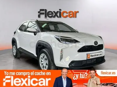 Usado Toyota Yaris Cross Active 130 CV (95 kW) 2026 Blanco SUV
