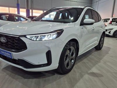Usado Ford Kuga ST-Line 150 HP (110 kW) 2025 Branco SUV