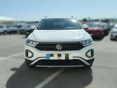Usado VW T-Roc Life 116 CV (85 kW) 2023 Blanco SUV