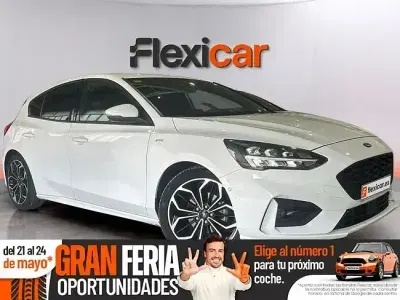 Begagnad Ford Focus ST-Line 120 HK (88 kW) 2020 Vit
