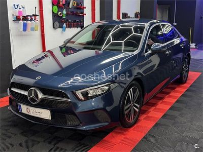 Usado Mercedes A180 116 CV (85 kW) 2022 Azul Berlina