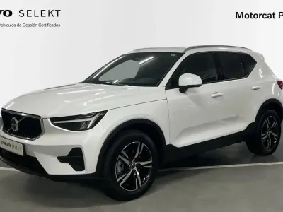 Novo Volvo XC40 Core 163 HP (119 kW) 2025 Branco SUV